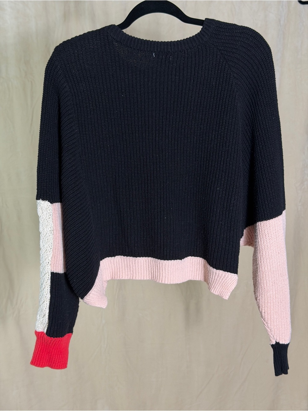 Charlotte Russe Colorblock Crewneck Sweater in Red, Black, Cream, Pink - Picture 4 of 8